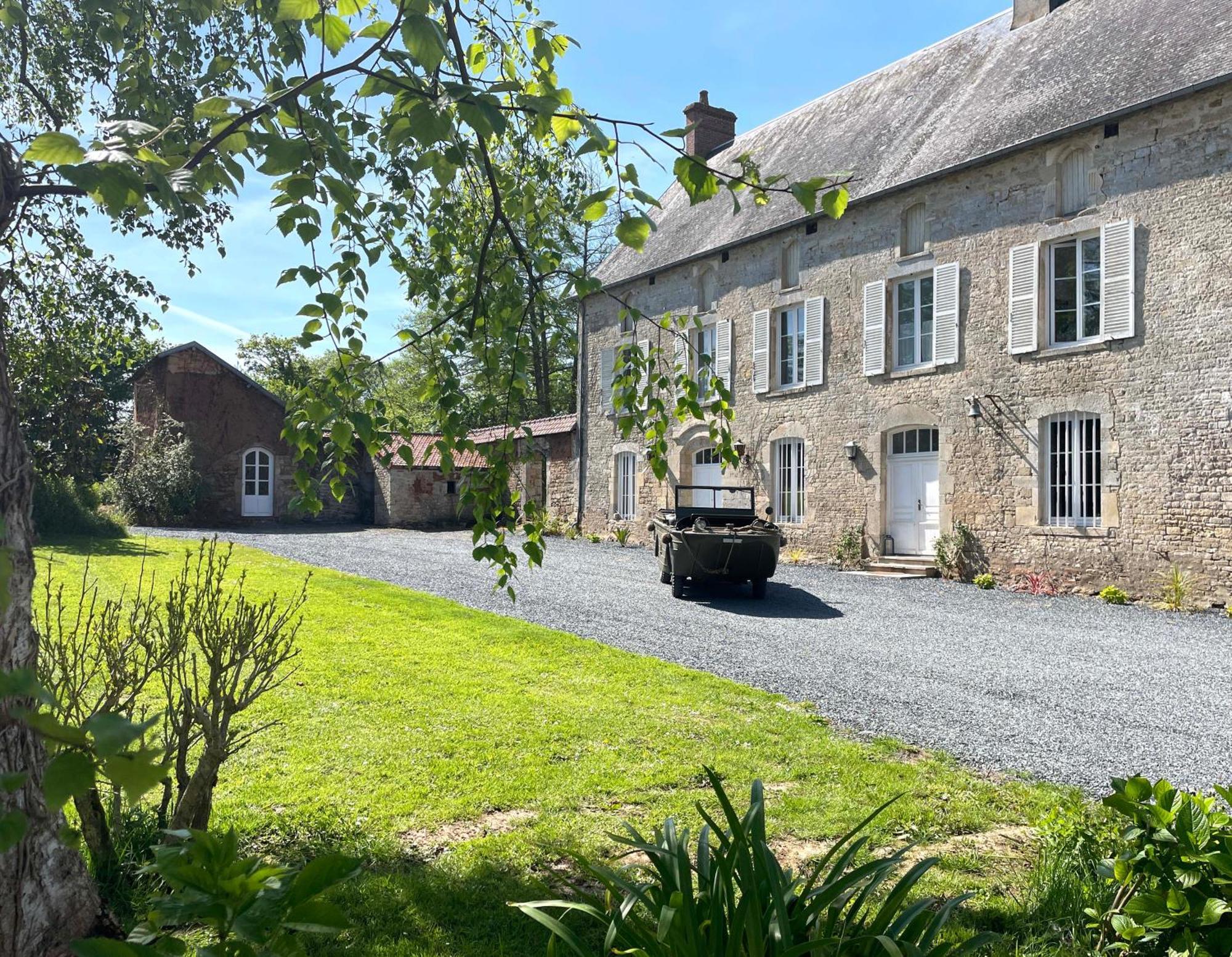 캐런탱 Domaine De L'Eau Partie B&B 외부 사진